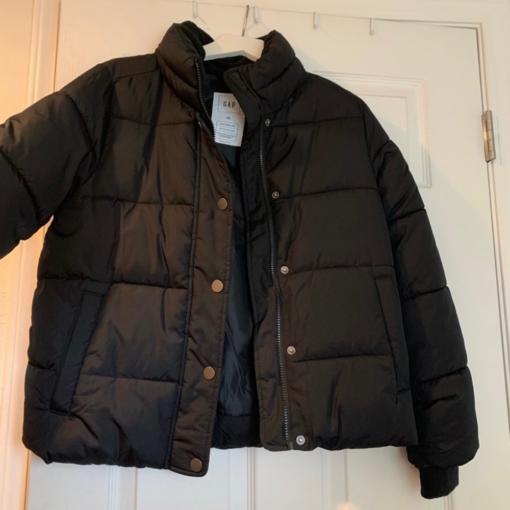 GAP black puffer